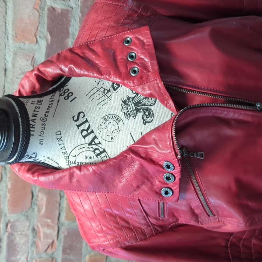 Red leather jacket. - Picture 3 of 9